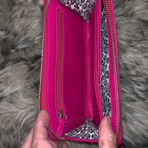 Coach Bags - đź’‹Coach Poppy Pink Patent Leather Wallet Coach Bags - đź’‹Coach Poppy Pink Patent Leather Wallet